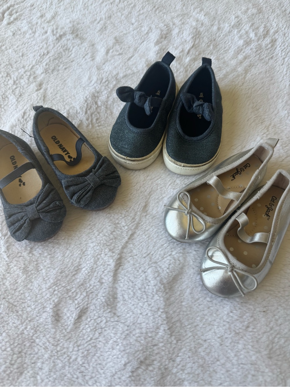 Old Navy Black Slip-On Bow Canvas Sneakers for Kids